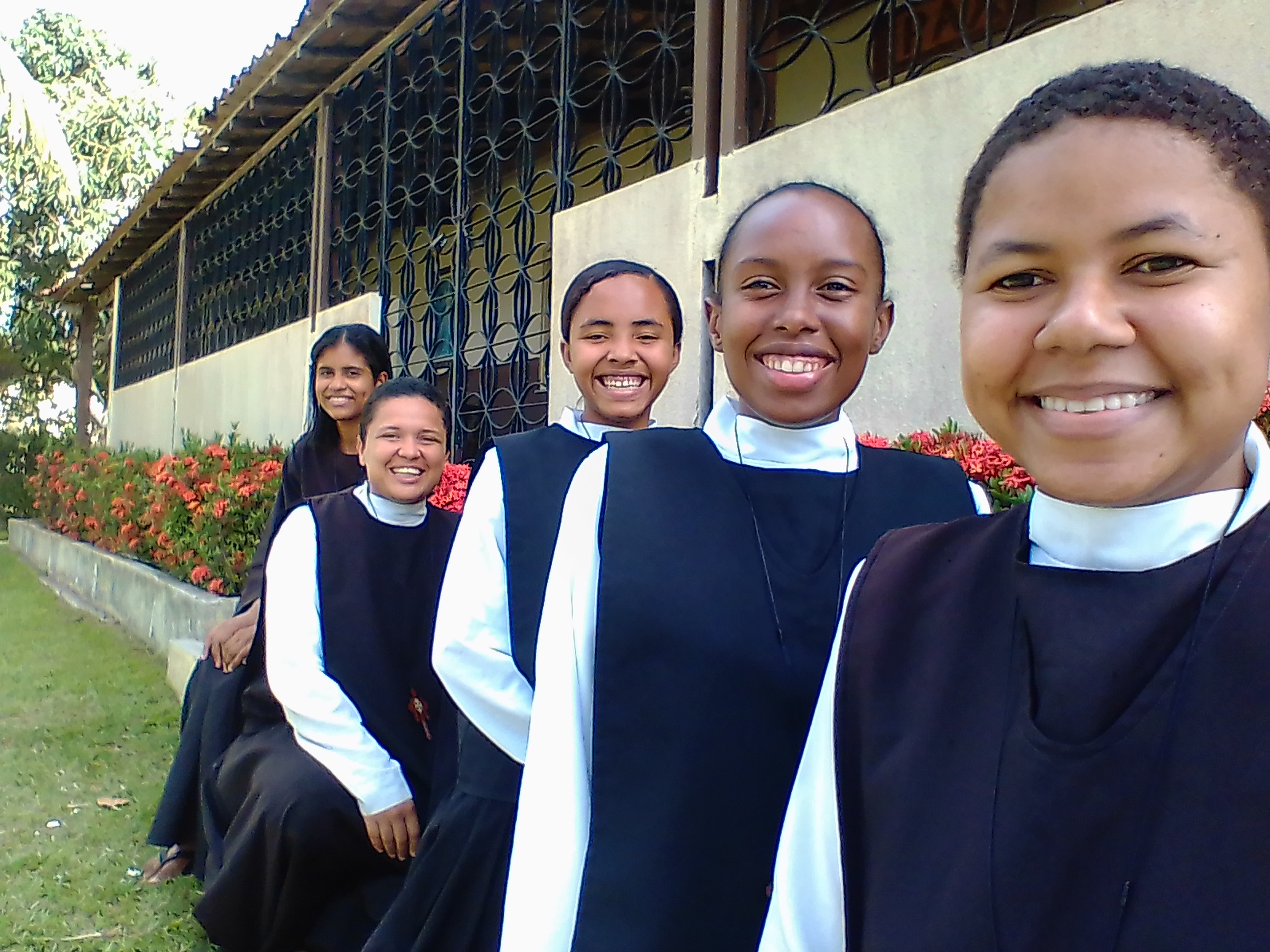 Irmãs da Comunidade